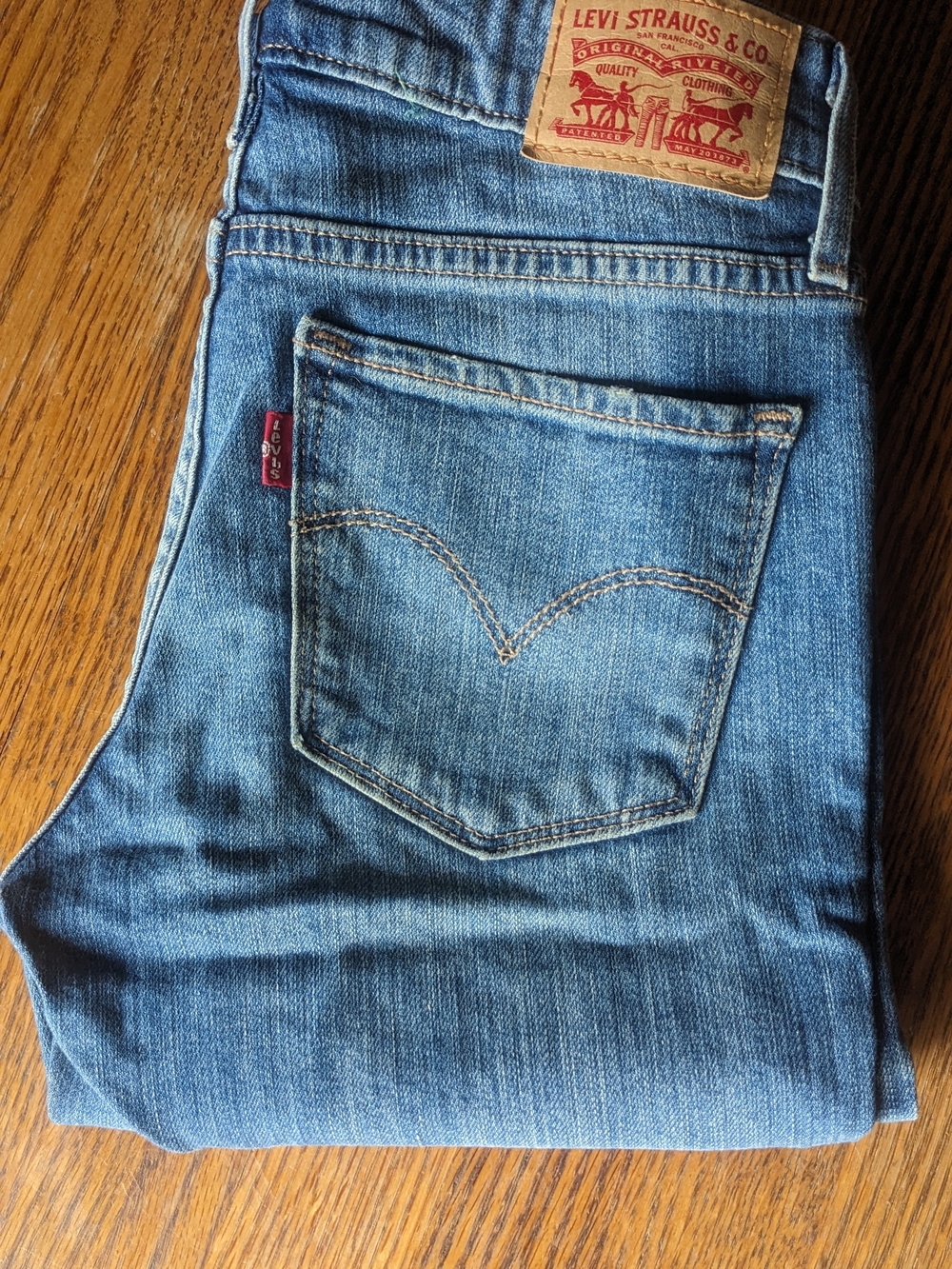 Levi's Women's 711 Skinny Blue Denim Jeans
